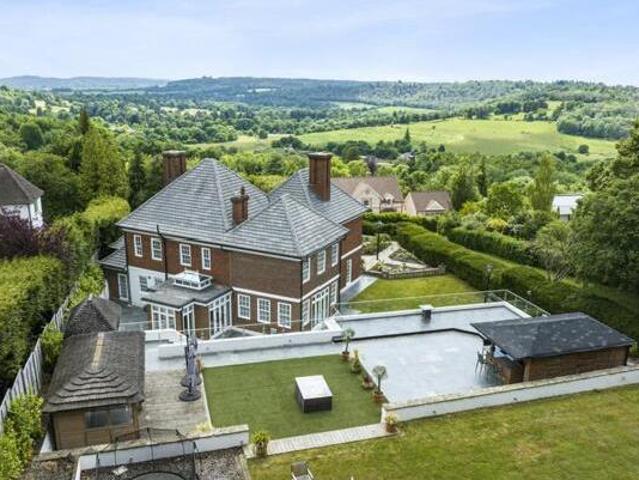House for sale in Pachesham Park, Surrey