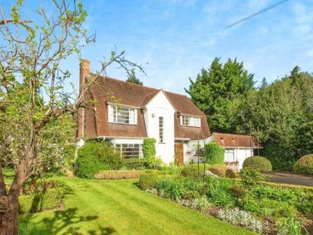 House for sale in Pachesham Park, Surrey