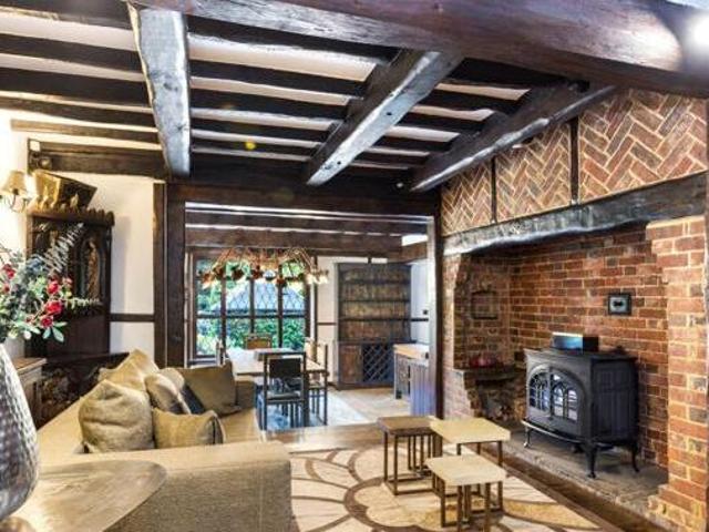 House for sale in Pachesham Park, Surrey