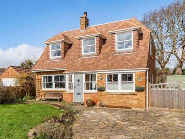 House for sale in Lee-on-the-Solent, Middlecroft
