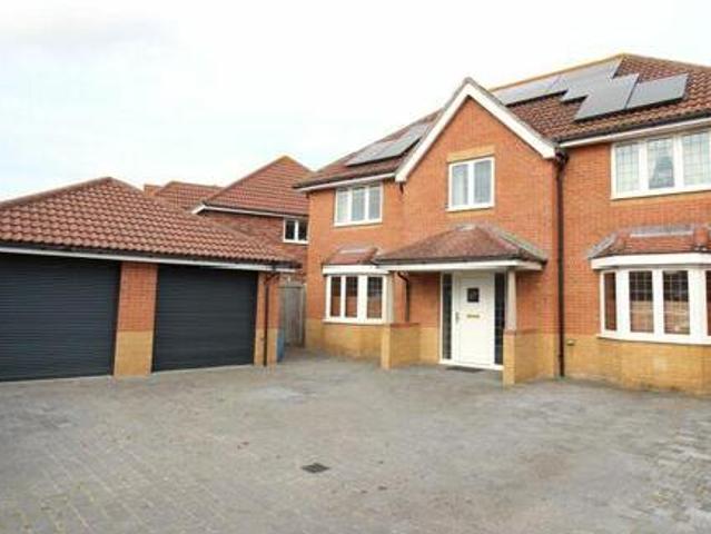 House for sale in Lee-on-the-Solent, Middlecroft