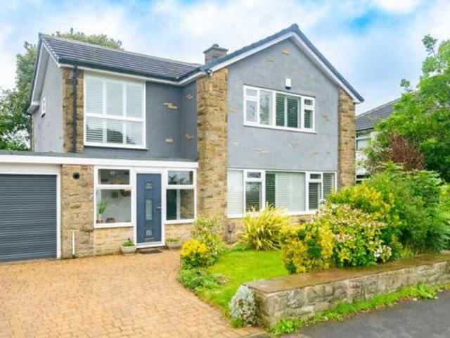 House for sale in Shadwell, West Yorkshire