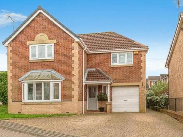 House for sale in Oulton, Leeds