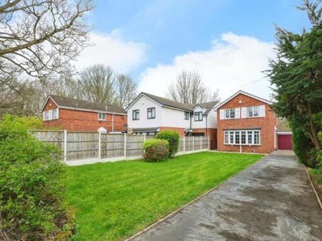 House for sale in Meanwood, West Yorkshire