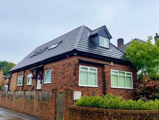 House for sale in Roundhay, West Yorkshire