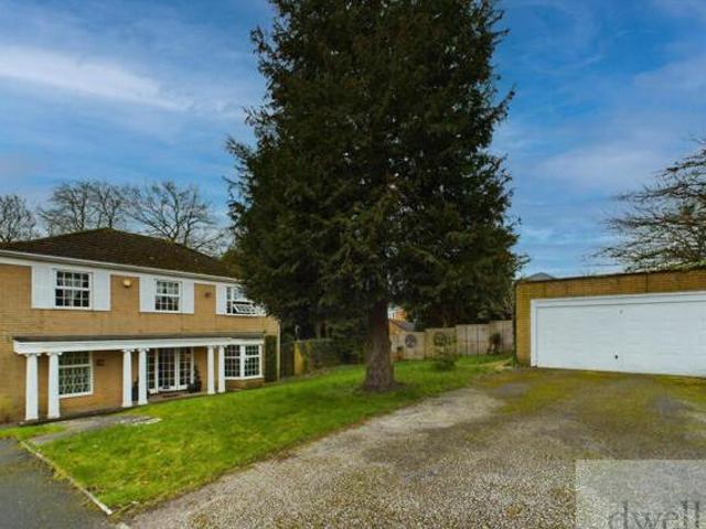 House for sale in Shadwell, West Yorkshire