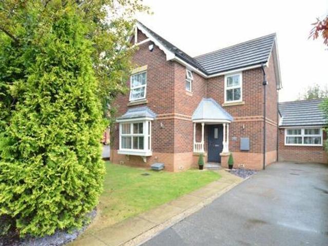 House for sale in Whitkirk, Colton