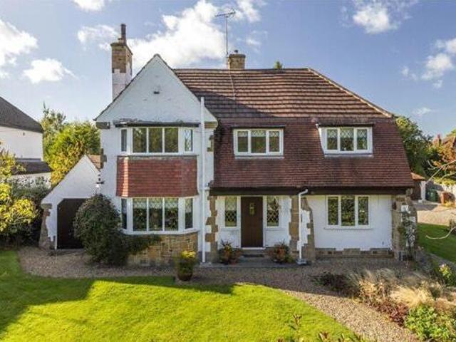 House for sale in Westfield, Guiseley
