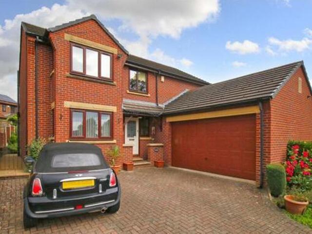 House for sale in Horsforth Woodside, Leeds