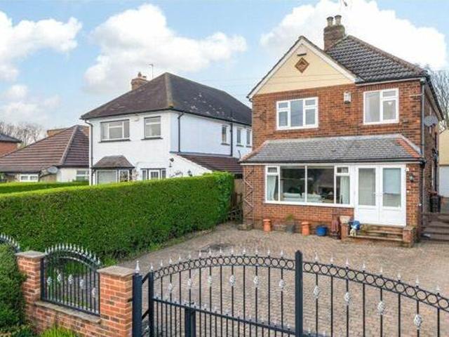 House for sale in Shaw Lane, Guiseley