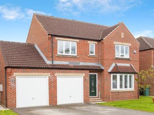 House for sale in Mickletown, Leeds