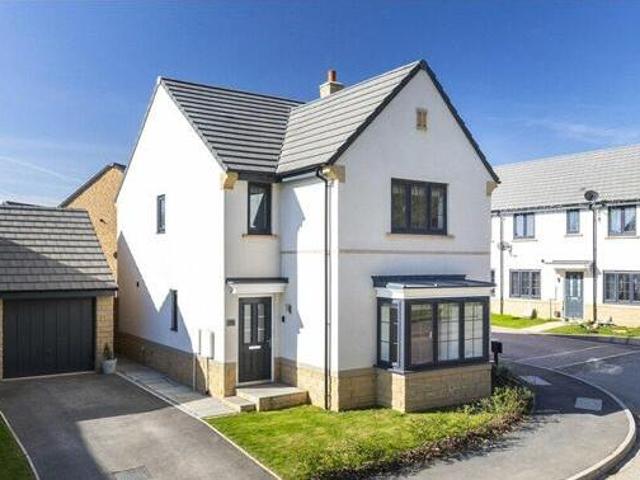 House for sale in Bramhope, West Yorkshire