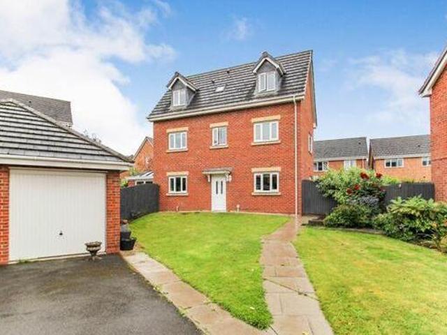 House for sale in Kingsley Moor, Staffordshire