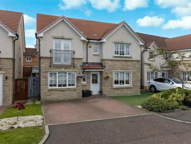 Farm for sale in Darnley, Scotland