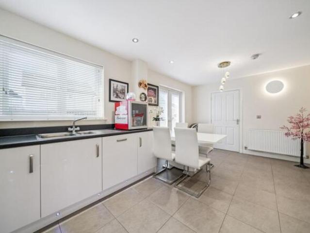 Farm for sale in Darnley, Scotland