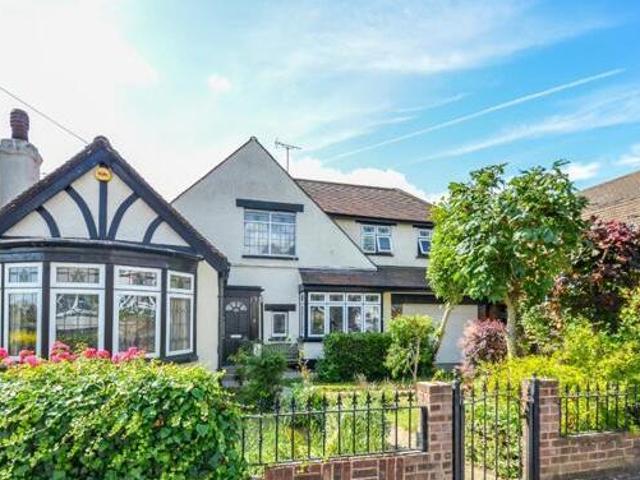 House for sale in Alton Barnes, Essex