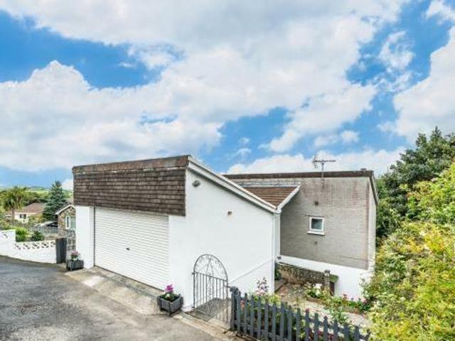 House for sale in Lamellion, Cornwall