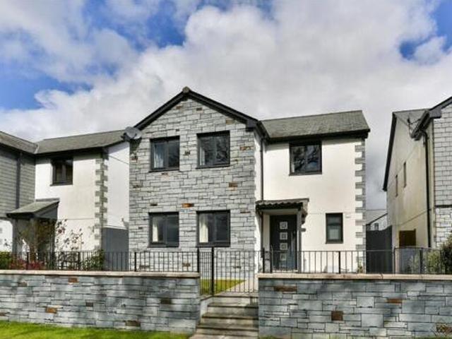 House for sale in Lamellion, Cornwall
