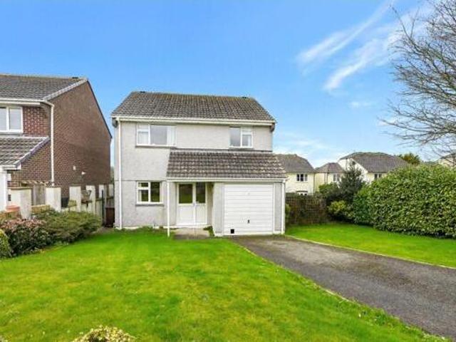 House for sale in Lamellion, Cornwall