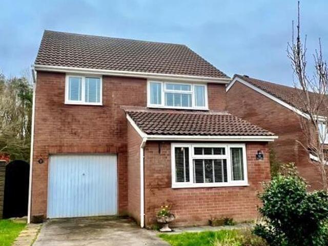 House for sale in Mid Glamorgan, Cymru / Wales