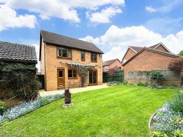 House for sale in Northampton, Northamptonshire