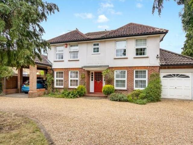 House for sale in Potters Bar, Hertfordshire