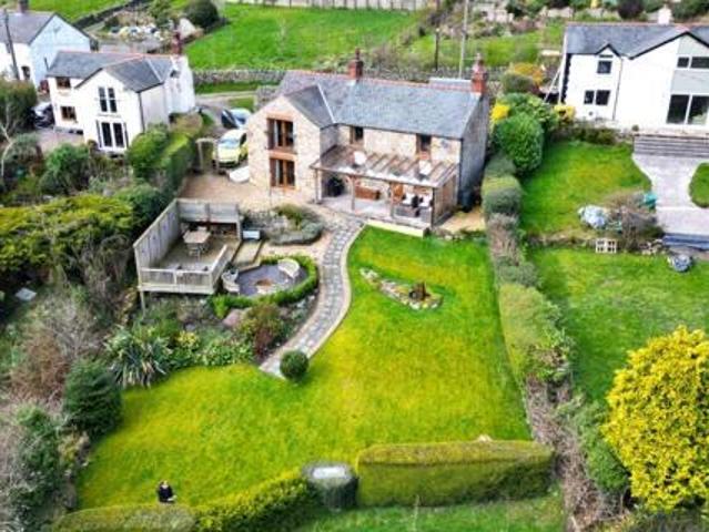 House for sale in Llangollen, Wales
