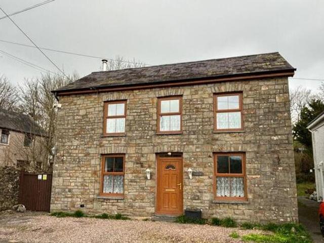 House for sale in Llanybydder, Wales