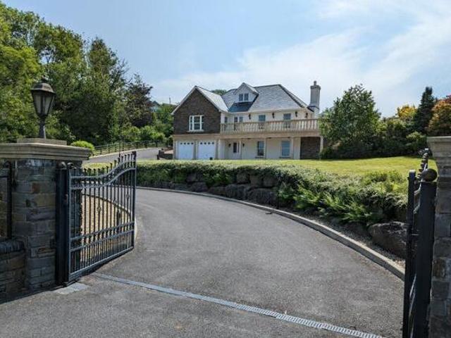 House for sale in Llanybydder, Wales