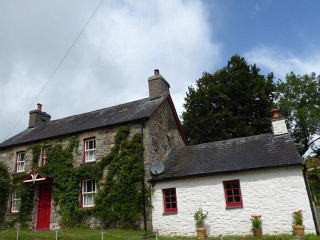 House for sale in Llanybydder, Wales