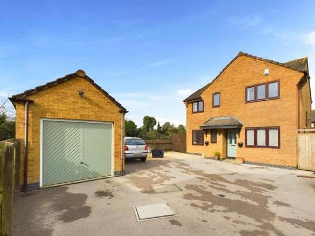 House for sale in Elmbridge, Gloucester