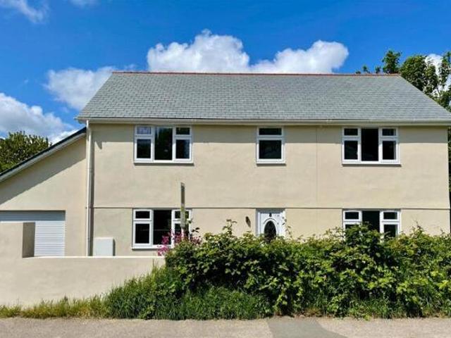 House for sale in Lostwithiel, Cornwall