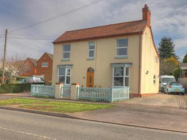 House for sale in Elmfield, Leicestershire