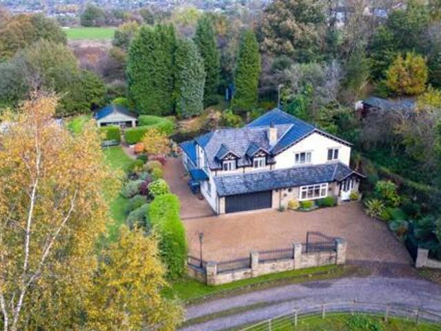 House for sale in Charlesworth, East Midlands