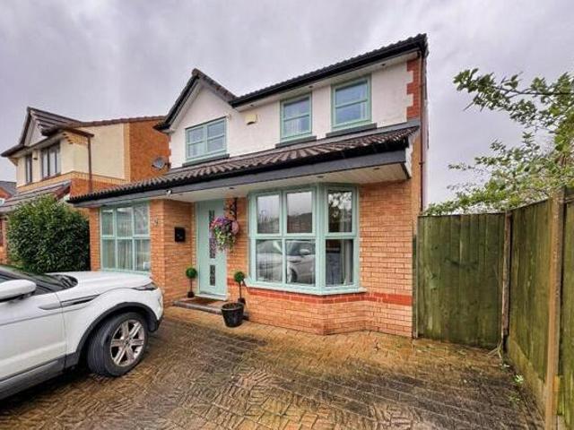 House for sale in Leigh