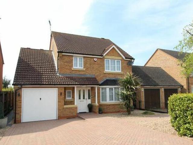 House for sale in Saxon Chase, Harborough