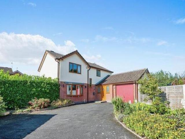 House for sale in Warndon, Worcestershire