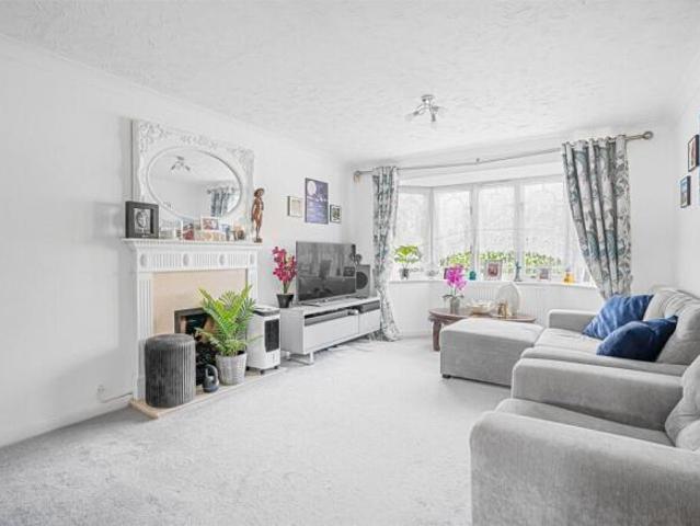 Farm for sale in Leavesden, Three Rivers