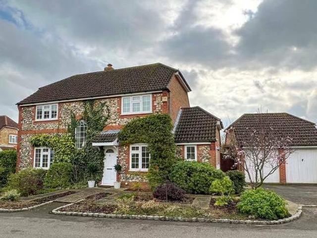 House for rent in Surrey