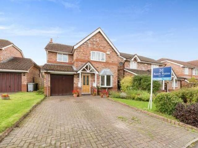 House for sale in Greenside, Macclesfield