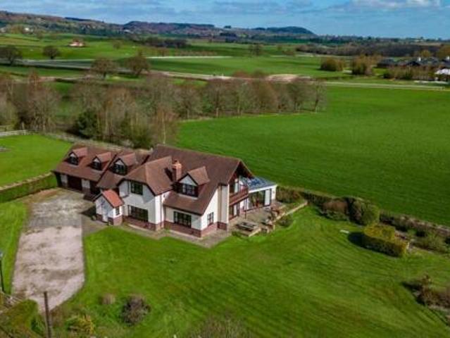 House for sale in Chorlton Lane, Cheshire
