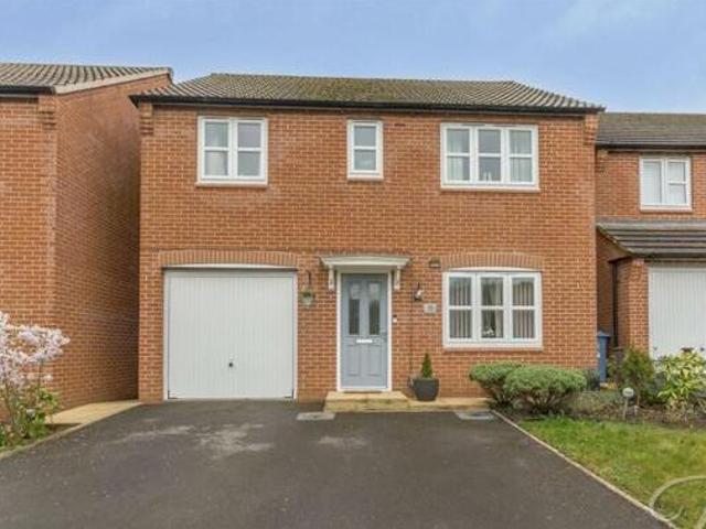 House for sale in Potters Corner, East Midlands