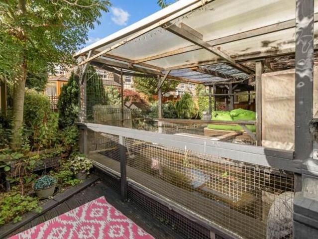 Farm for sale in Oakenshaw, Bradford