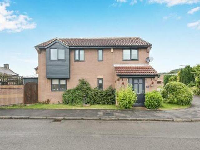 House for sale in Froggatt, East Midlands