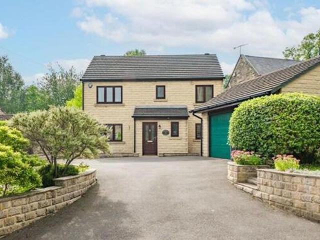 House for sale in Froggatt, East Midlands