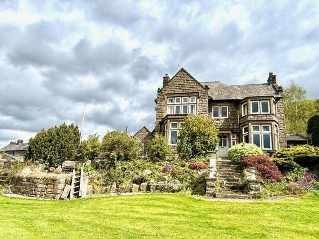 House for sale in Froggatt, East Midlands