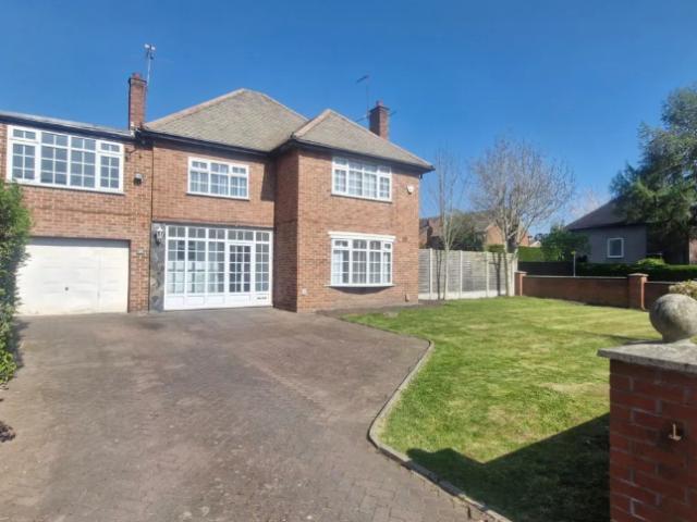 Farm for sale in Maghull