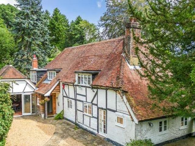House for sale in Littlecote, West Sussex