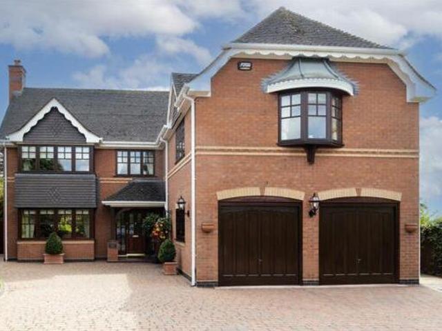 House for sale in Kettlebrook, Staffordshire