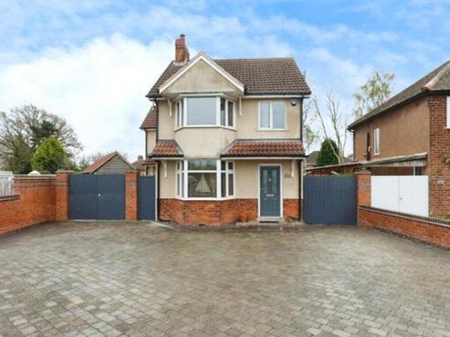 House for sale in Kettlebrook, Staffordshire